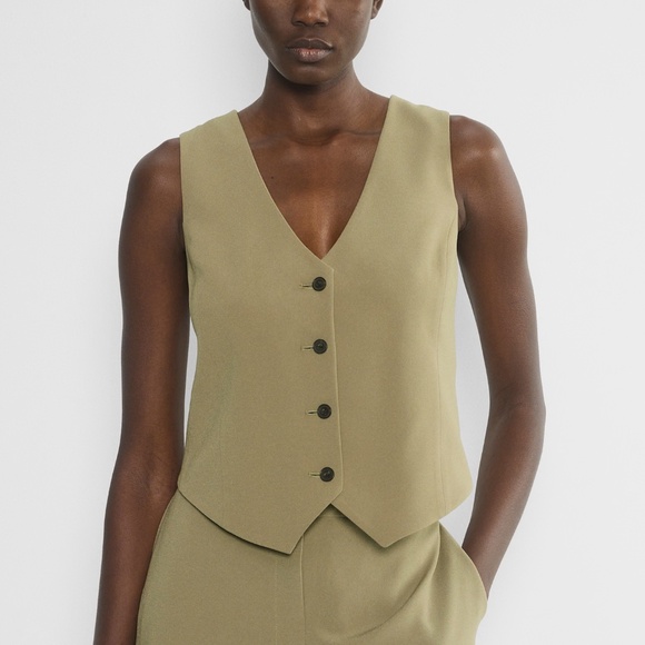 Aritzia Jackets & Blazers - Aritzia Baboon Sun-dried Olive Deniro Vest